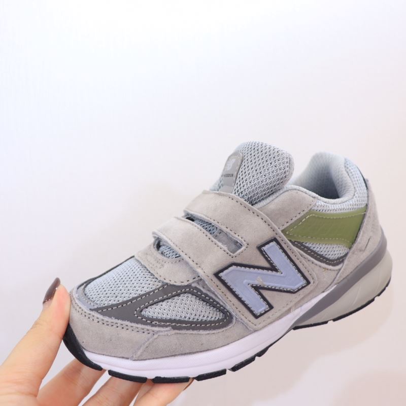 NEW BALANCE SHOES